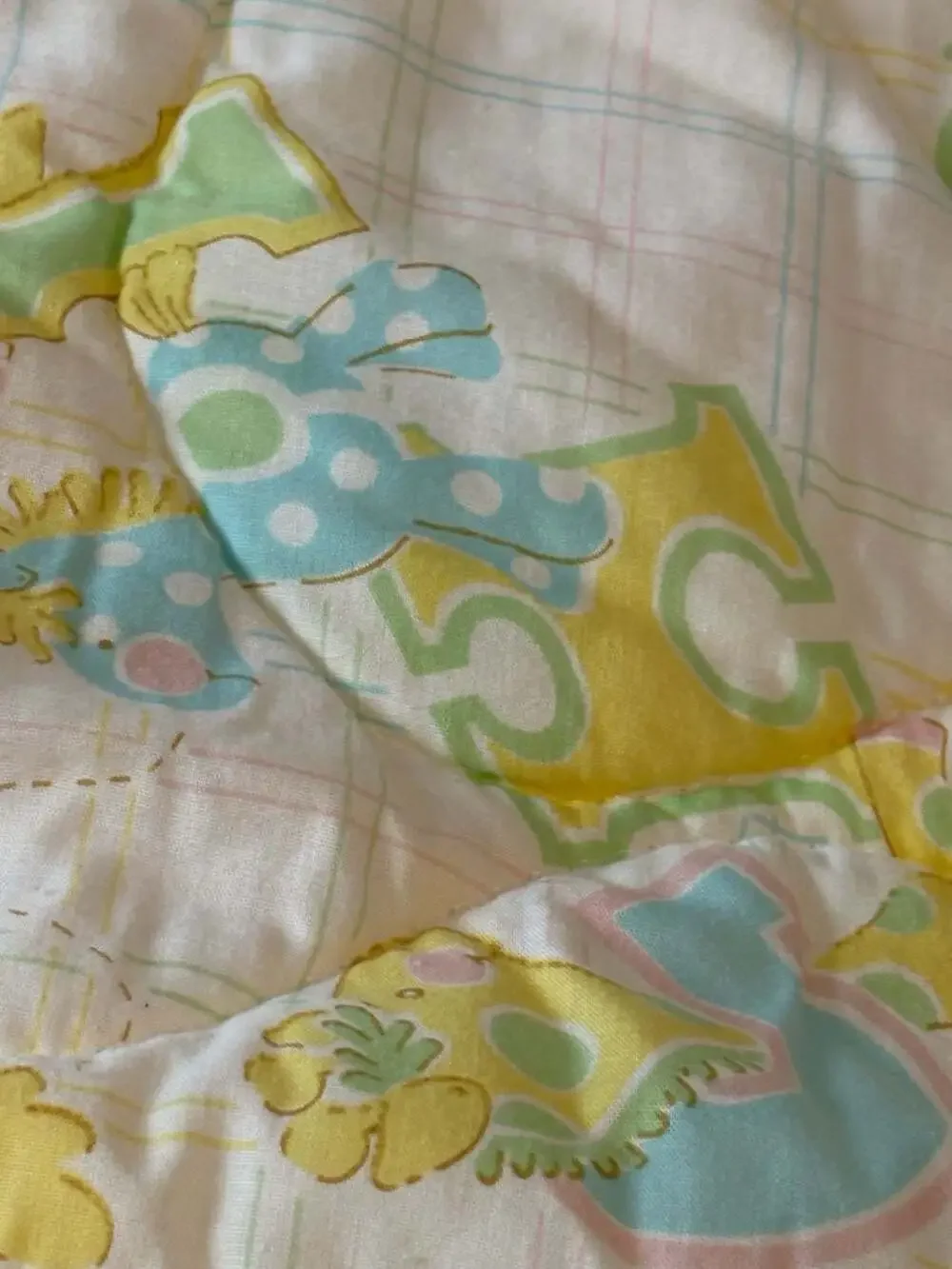 Vintage 1981 The Kendall Company Baby Sleeping Bag Quilted Comforter Pastel Alph
